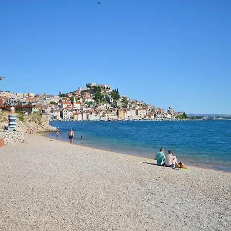 Amare